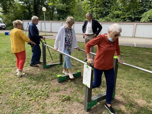 Les avantages des parcours de santé pour les personnes âgées
