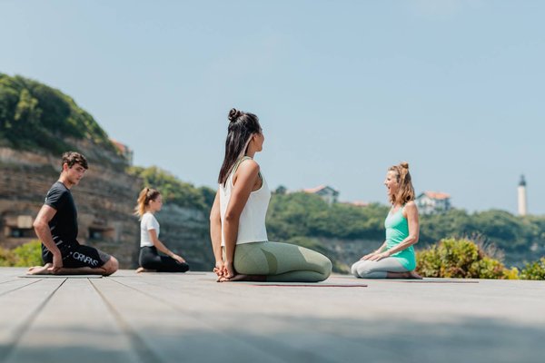 Les bienfaits du yoga au Pays Basque